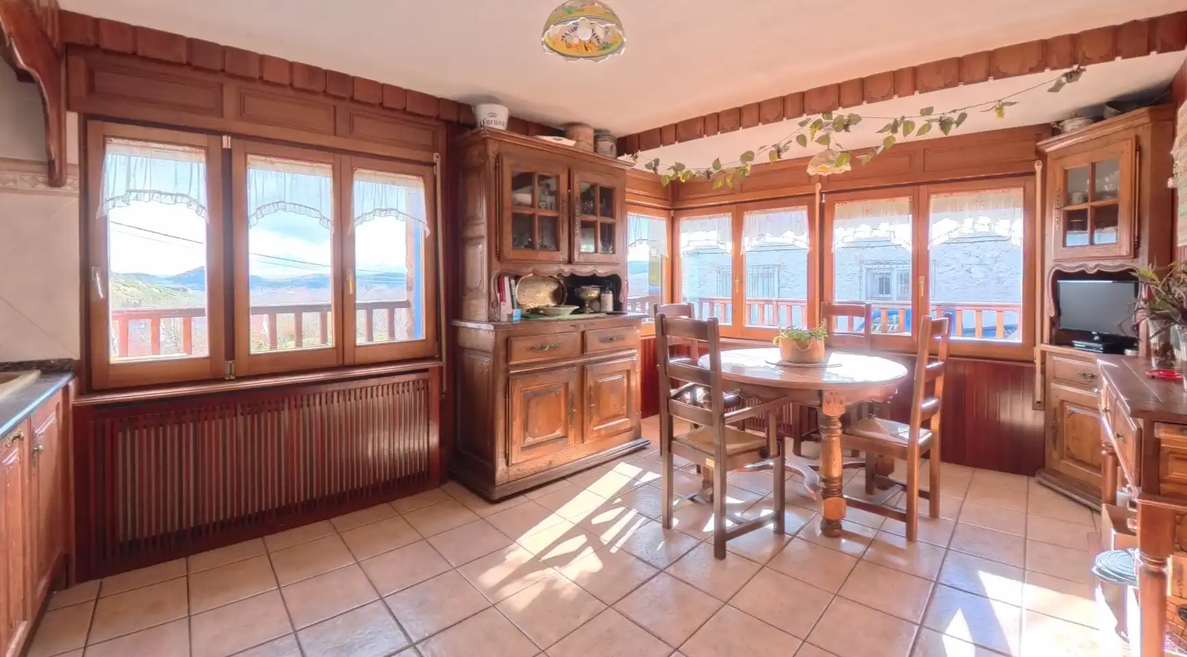 Cocina de Casa o chalet en venta en Hermandad de Campoo de Suso con Terraza, Piscina y Amueblado