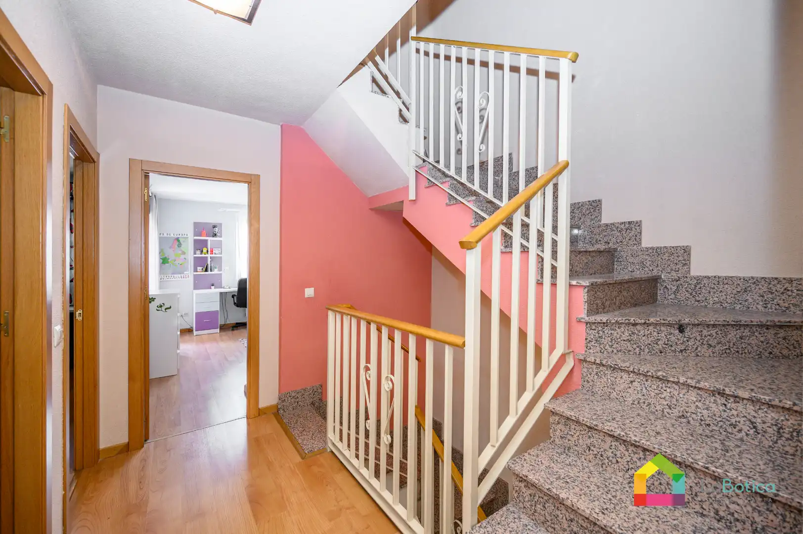 Detached homes for sale in Esquivias  with Air Conditioner, Heating and Balcony