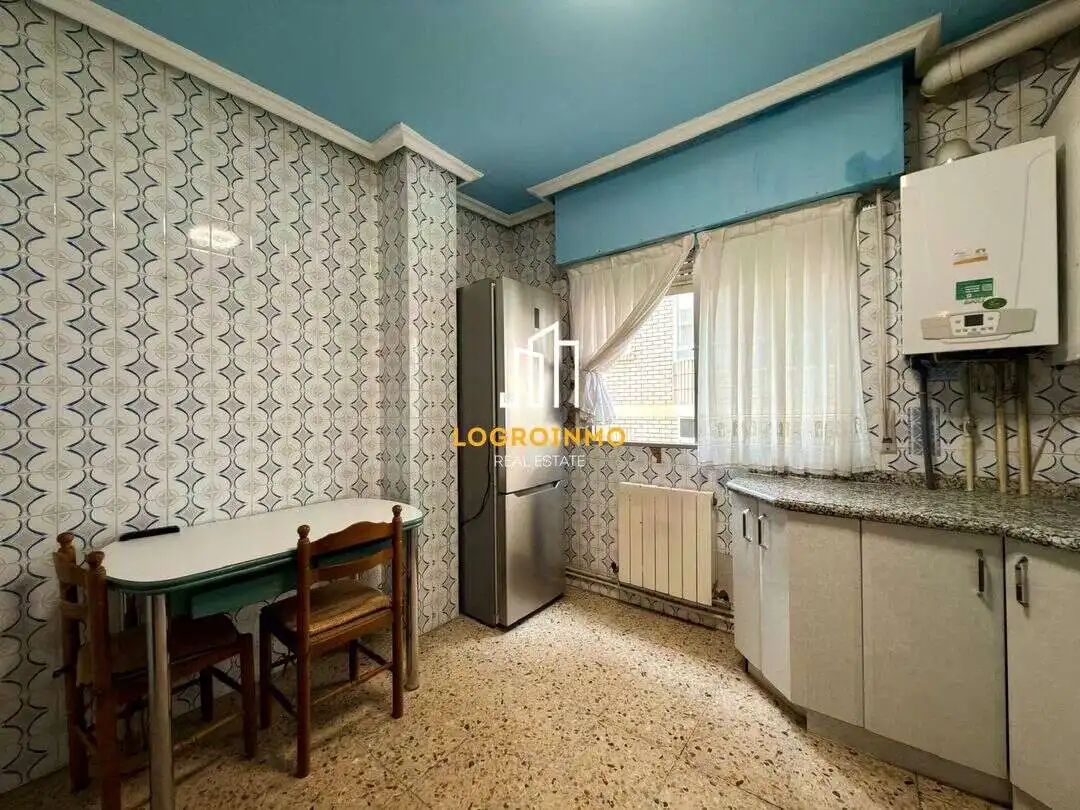 Küche von Wohnung zum Verkauf in  Logroño mit Heizung und Terrasse