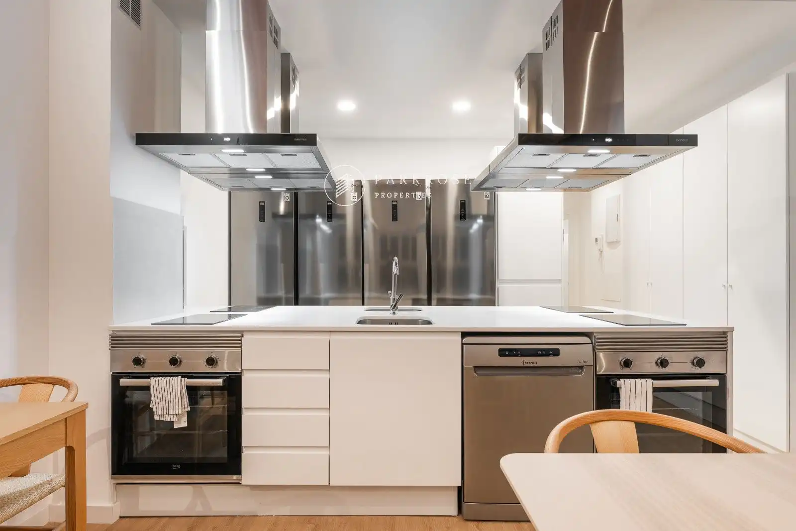Kitchen of Flat for share in Barcelona  with Air Conditioner, Parquet flooring and Furnished