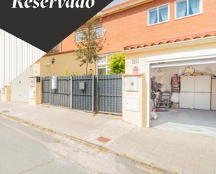 Exterior view of Single-family semi-detached for sale in San Lorenzo de El Escorial