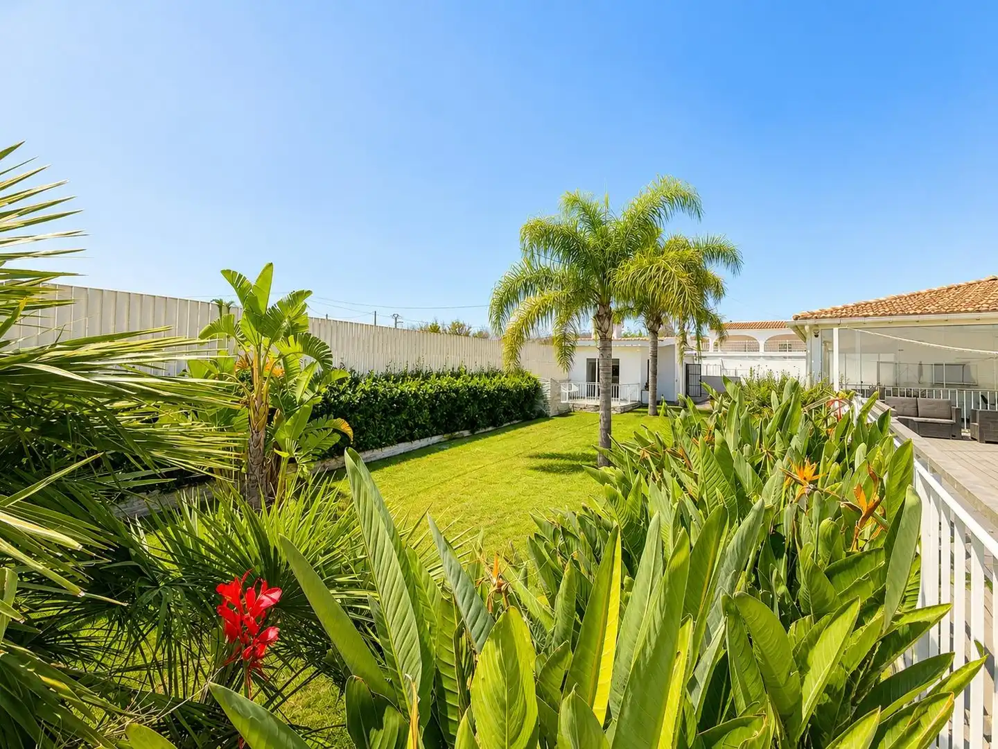 Vista exterior de Casa o xalet en venda en Carlet amb Aire condicionat, Calefacció i Jardí privat
