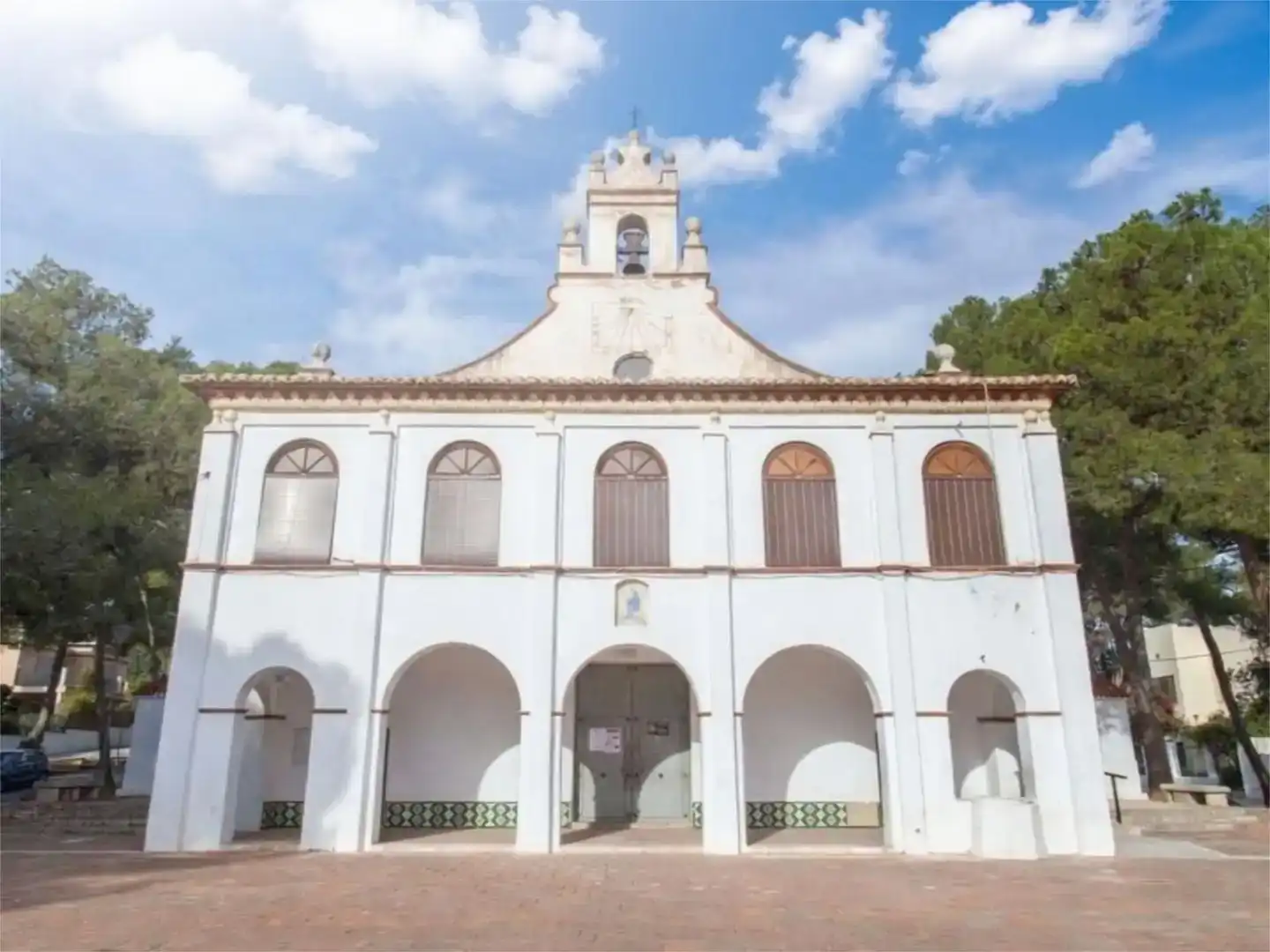 Vista exterior de Casa o xalet en venda en Godella amb Aire condicionat, Piscina i Balcó