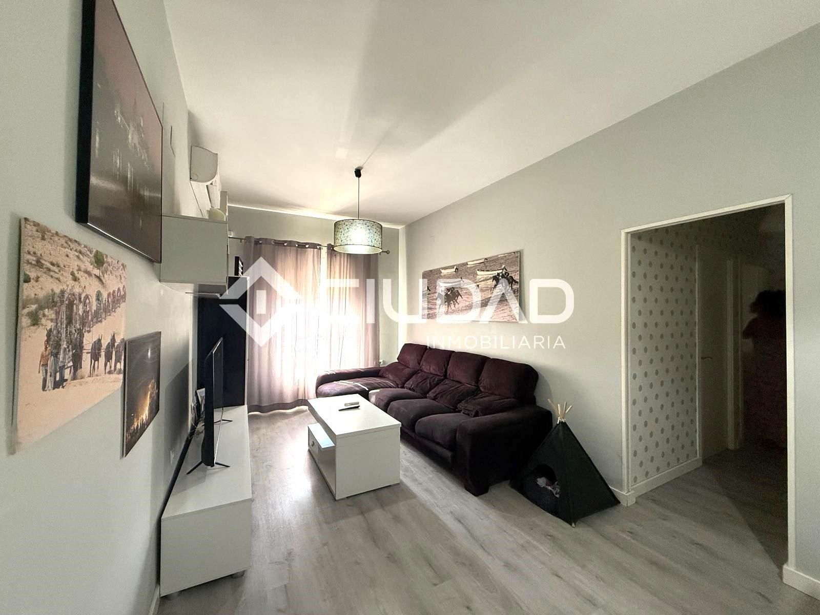 Living room of Flat for sale in Sanlúcar de Barrameda  with Terrace and Storage room