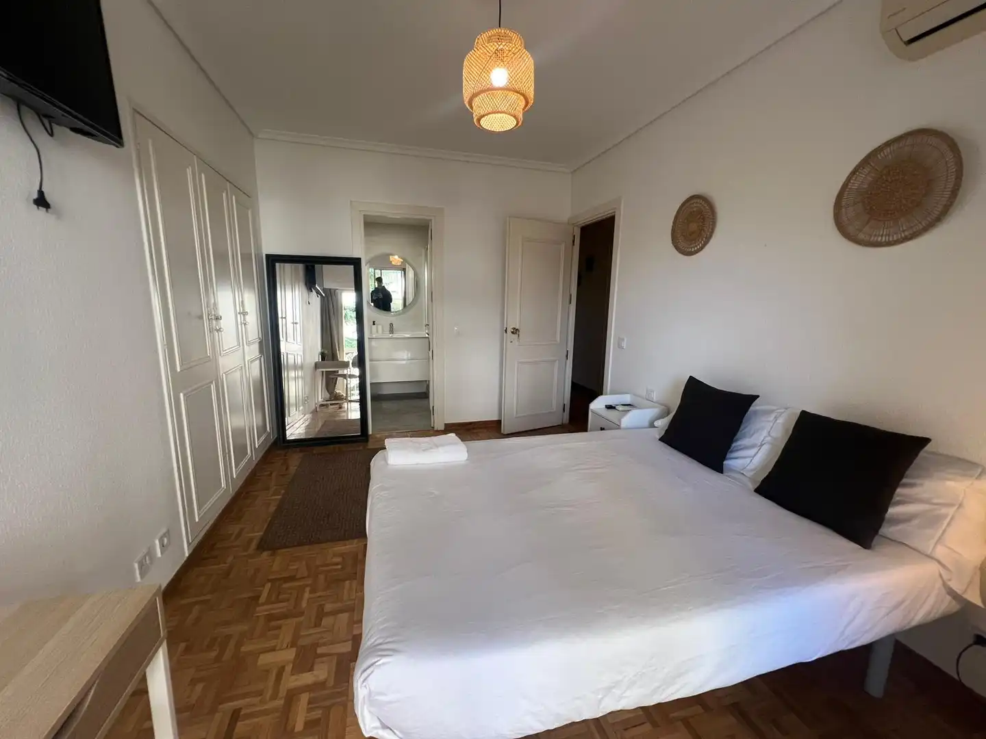 Bedroom of Flat for share in Madrid  with Air Conditioner, Heating and Terrace