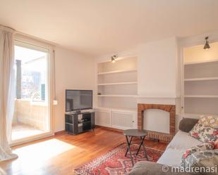 Living room of Flat to rent in Girona Capital  with Air Conditioner, Heating and Parquet flooring