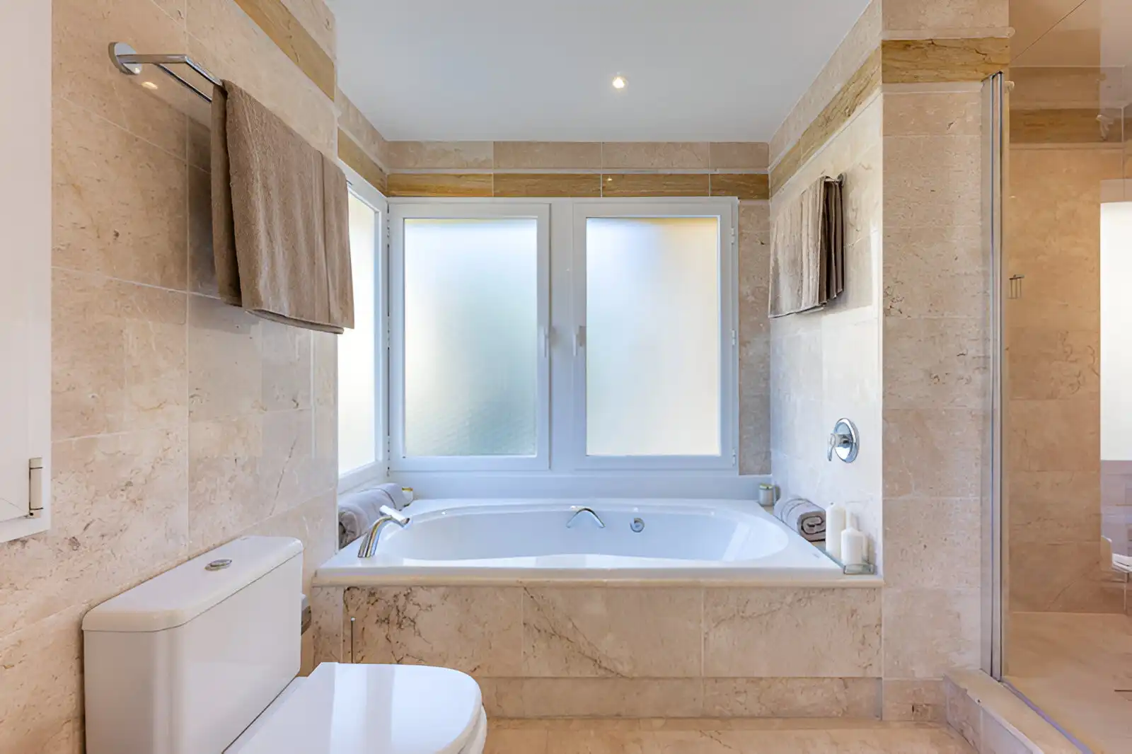 Baño de Apartamento en venta en Marbella con Aire acondicionado, Terraza y Trastero