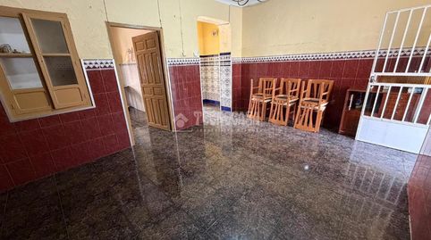 Foto 3 de Casa adosada en venta en Torredonjimeno, Jaén