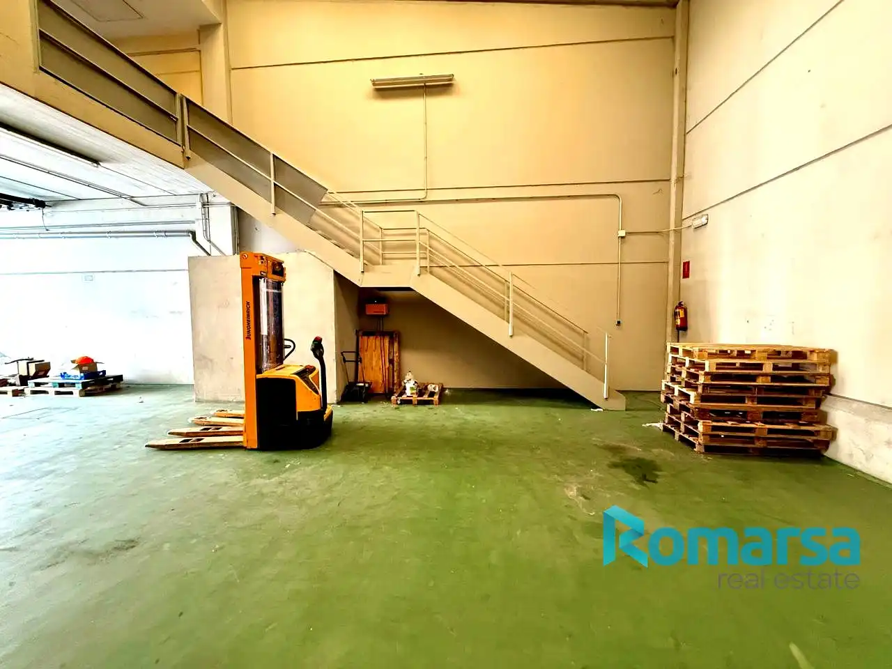 Nave industrial en venta en Ávila