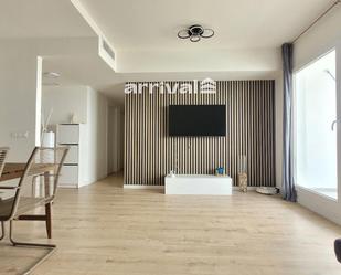 Living room of Flat to rent in  Valencia Capital  with Air Conditioner, Heating and Parquet flooring