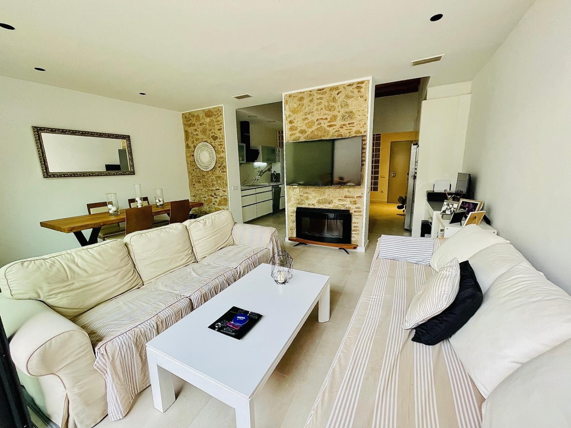 Sala d'estar de Casa o xalet en venda en Calella amb Aire condicionat, Calefacció i Terrassa