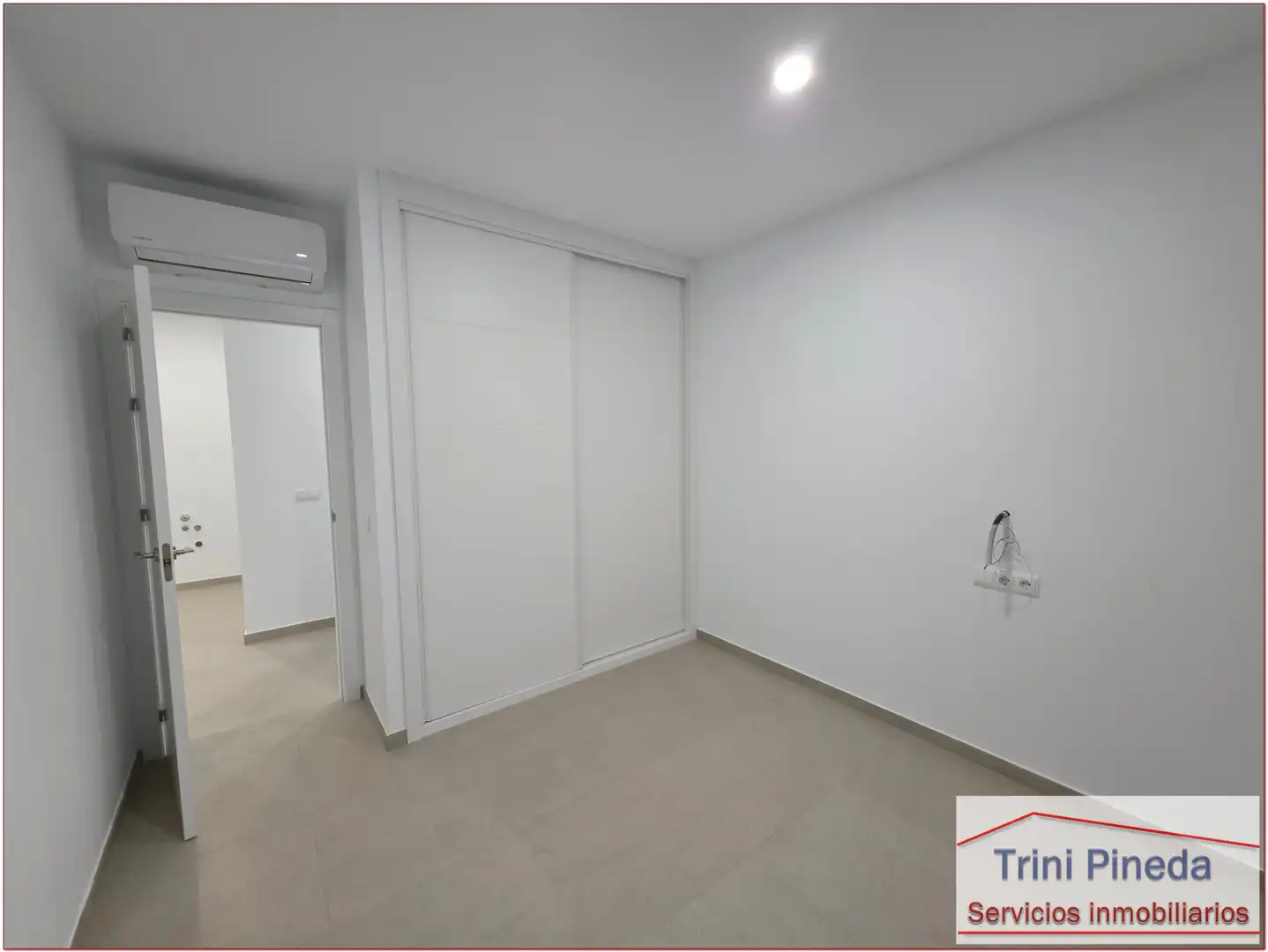 Bedroom of Flat for rent in Sevilla  with Air Conditioner, Heating and Terrace