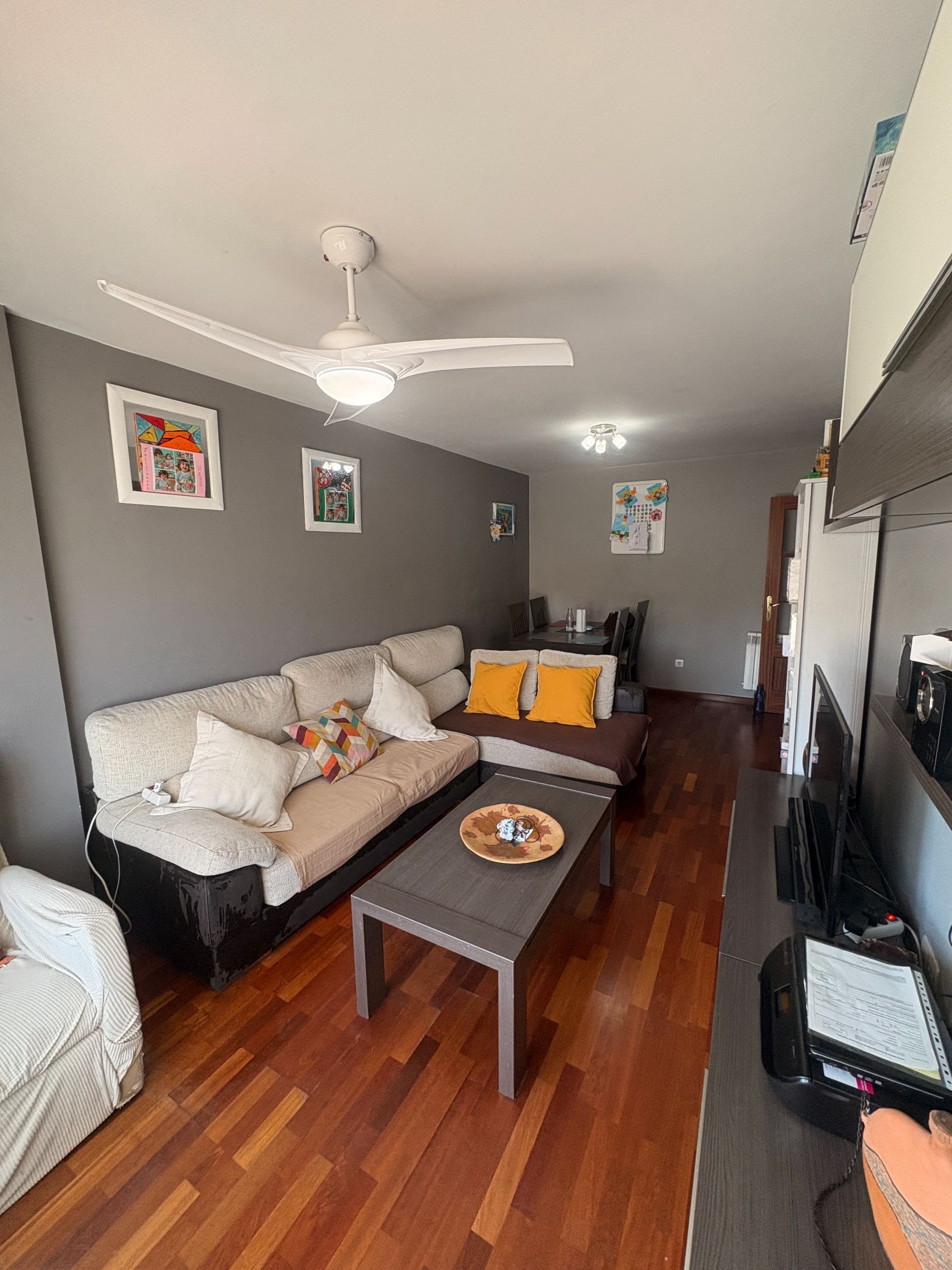 Living room of Flat for sale in Valdemoro  with Air Conditioner, Heating and Storage room