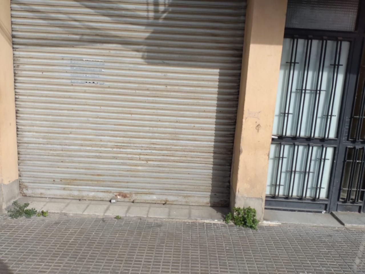 Vista exterior de Local en venda en Vic