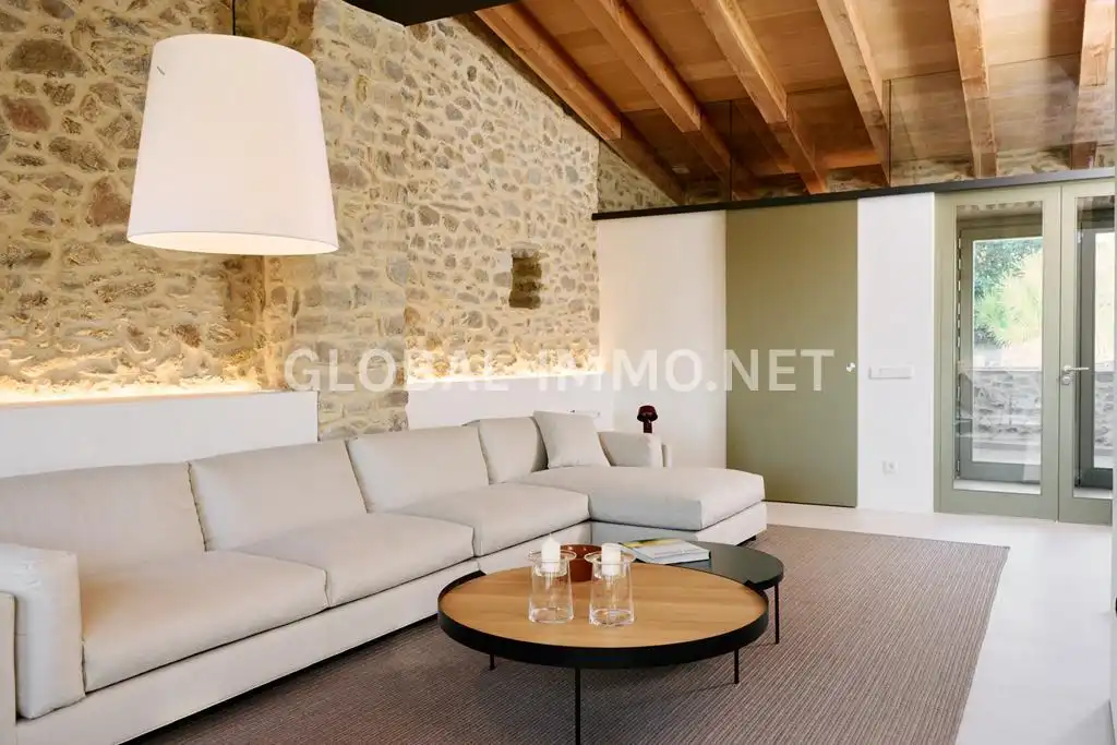 Villa mit Garten zum Verkauf in Carrer Pirineus, imagen 2