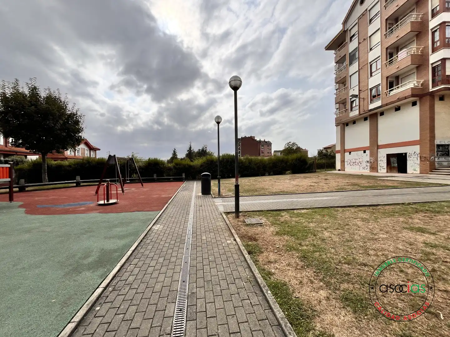 Parkplatz von Geschaftsraum zum Verkauf in Siero