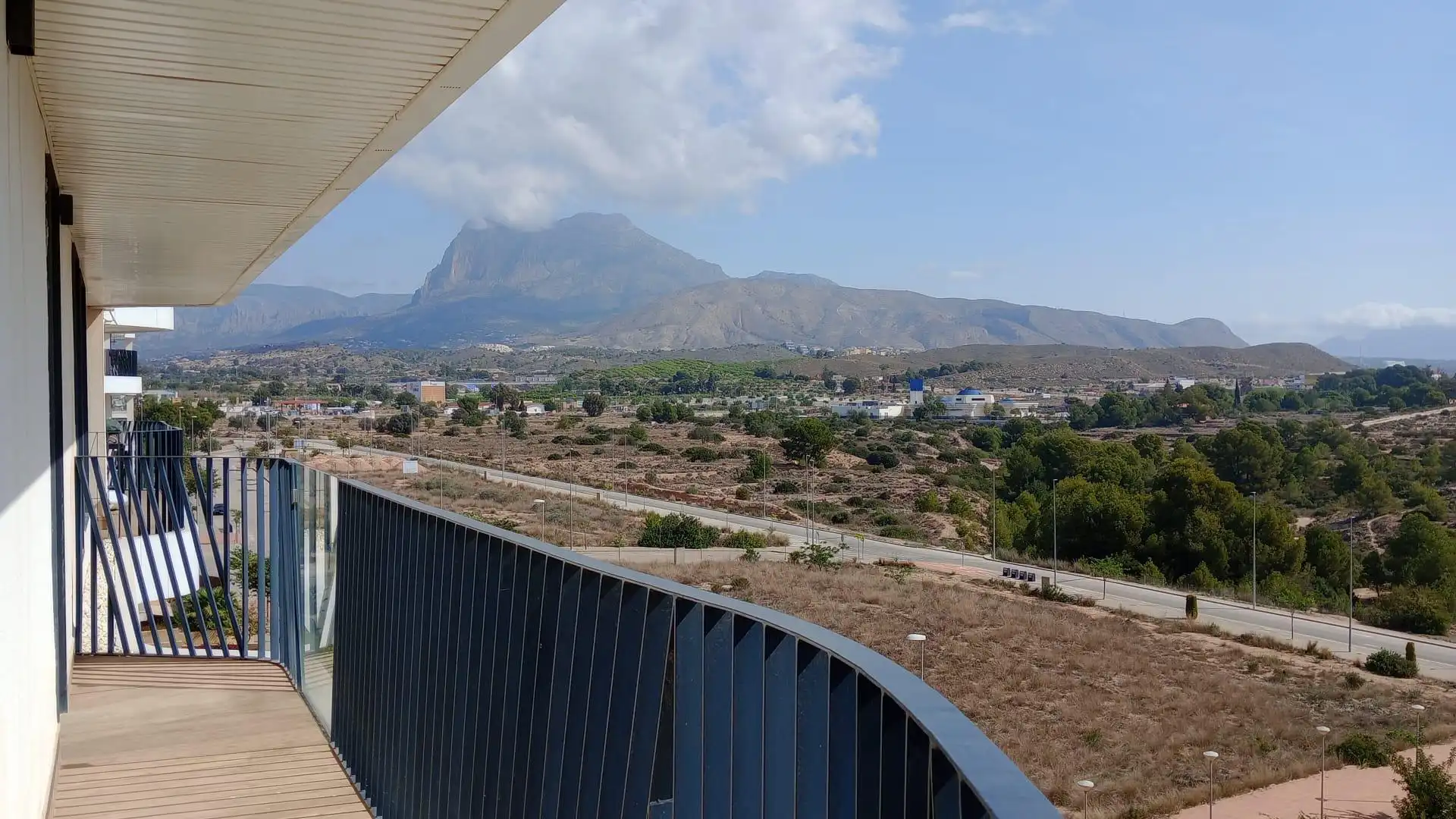 Vista exterior de Ático en venta en Villajoyosa / La Vila Joiosa con Aire acondicionado, Calefacción y Jardín privado