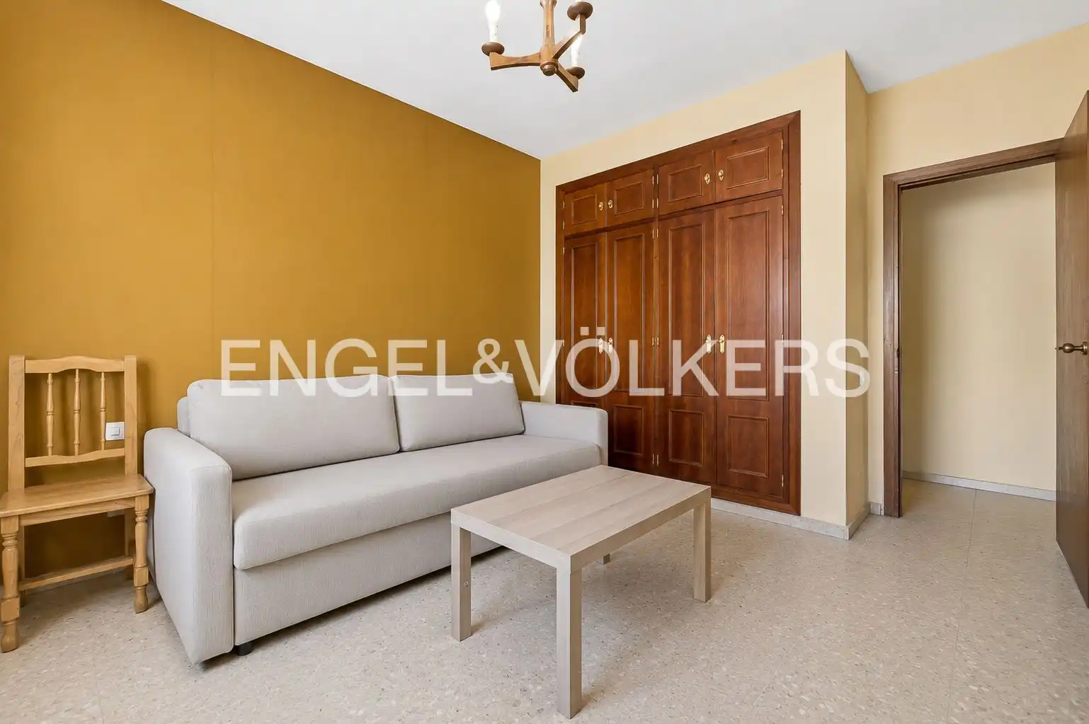 Sala de estar de Piso en venta en Sevilla con Aire acondicionado, Calefacción y Parquet