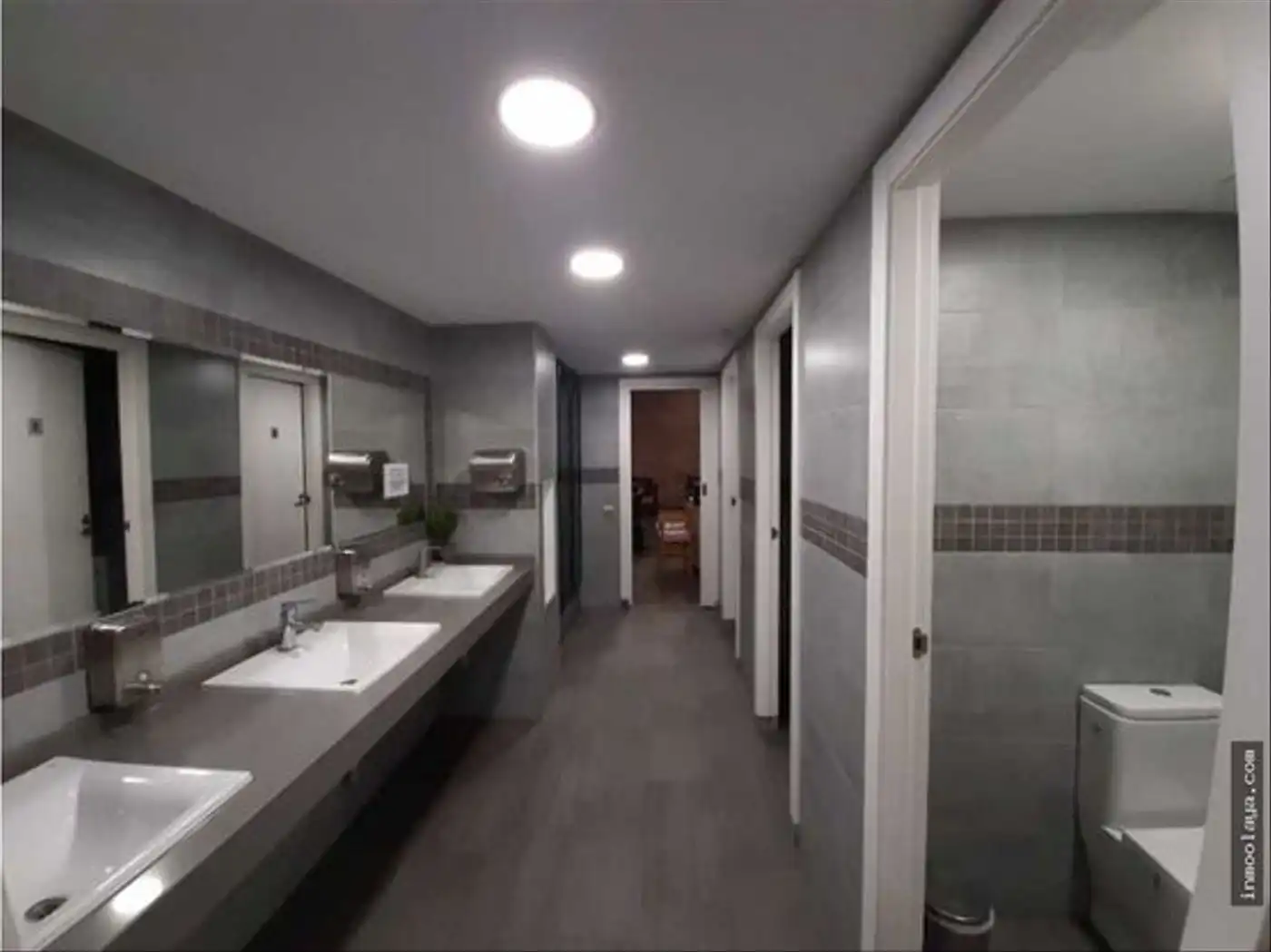 Business premises for transfer in Sants - Montjuïc, imagen 41