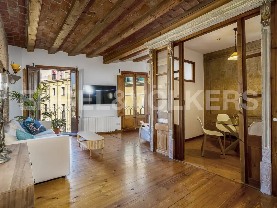 Piso con terraza en alquiler en Ciutat Vella, imagen 2