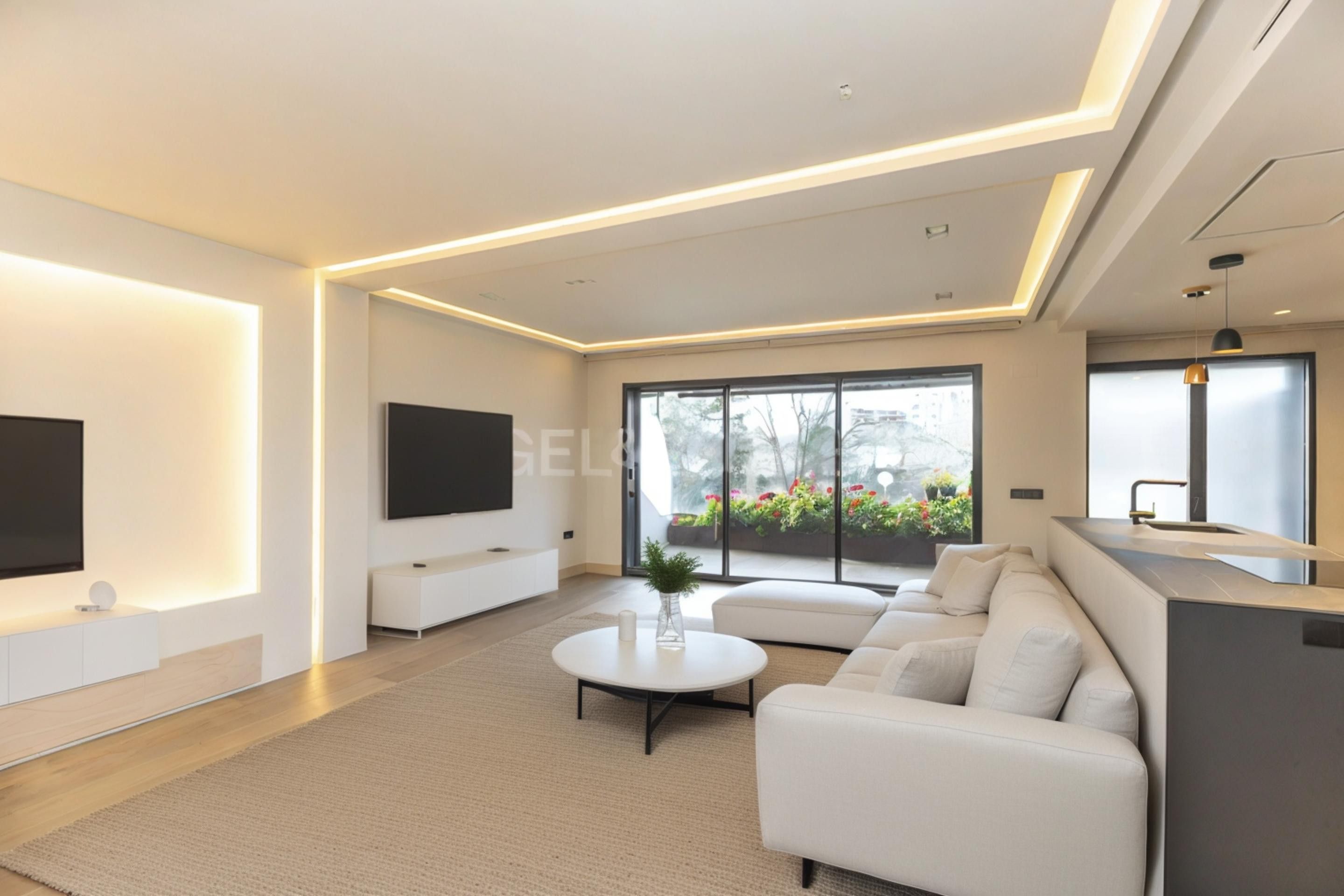 Sala d'estar de Apartament en venda en Alcobendas amb Aire condicionat, Calefacció i Terrassa