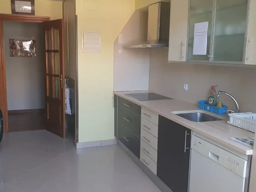 Cocina de Piso en venta en Majadahonda con Aire acondicionado, Calefacción y Horno
