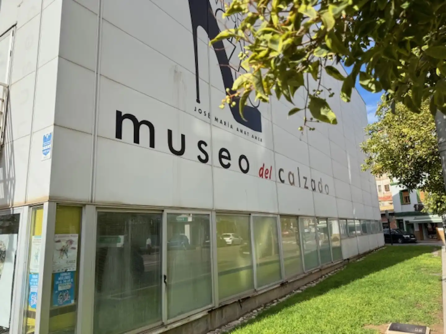 Vista exterior de Piso en venta en Plaza de Toros - Avenida Chapí - Trinquete  