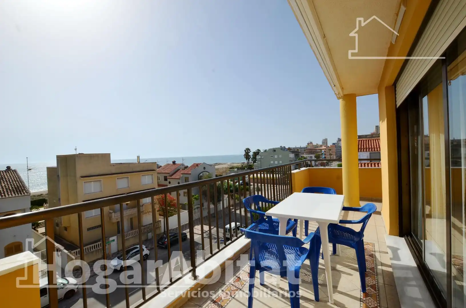 Vista exterior de Àtic en venda en Tavernes de la Valldigna amb Terrassa, Traster i Moblat