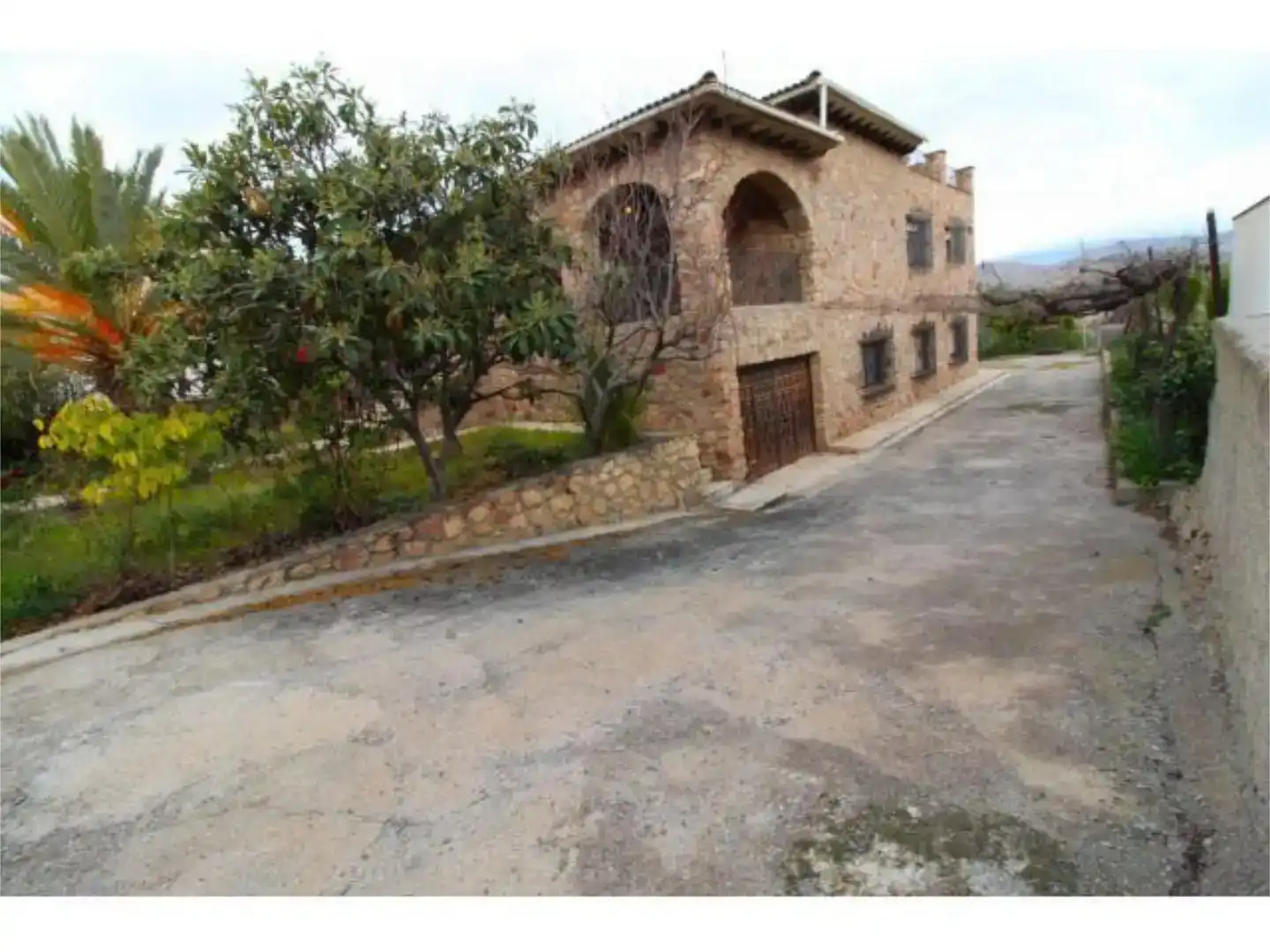 Vista exterior de Casa o xalet en venda en Íllar amb Jardí privat, Traster i Piscina