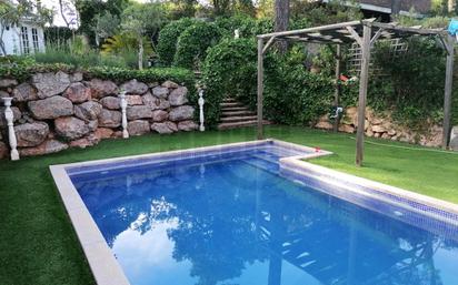 Swimming pool of Single-family semi-detached for sale in Castellar del Vallès  with Air Conditioner, Terrace and Swimming Pool