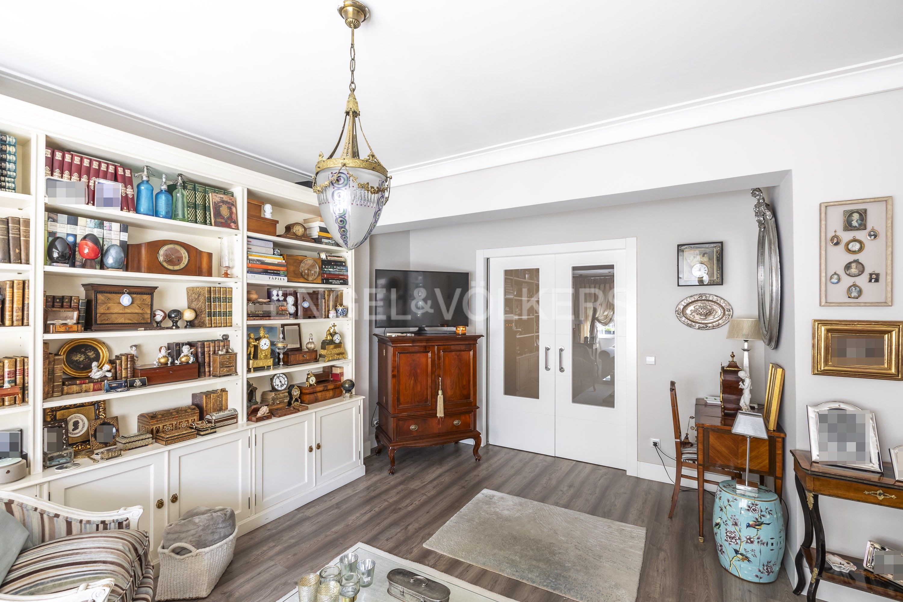 Living room of Apartment for sale in  Madrid Capital  with Air Conditioner, Heating and Storage room