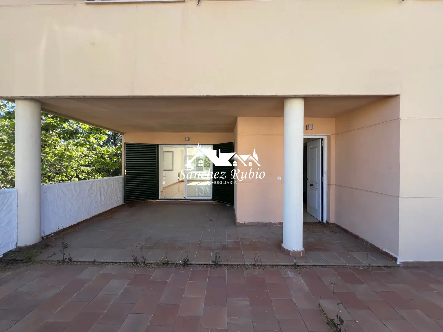 Vista exterior de Casa adosada en venda en Galapagar amb Calefacció, Jardí privat i Parquet