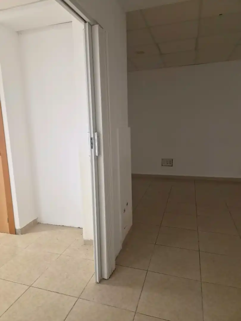 Local comercial en venda a Carrer del Doctor Ferran 10, imagen 4