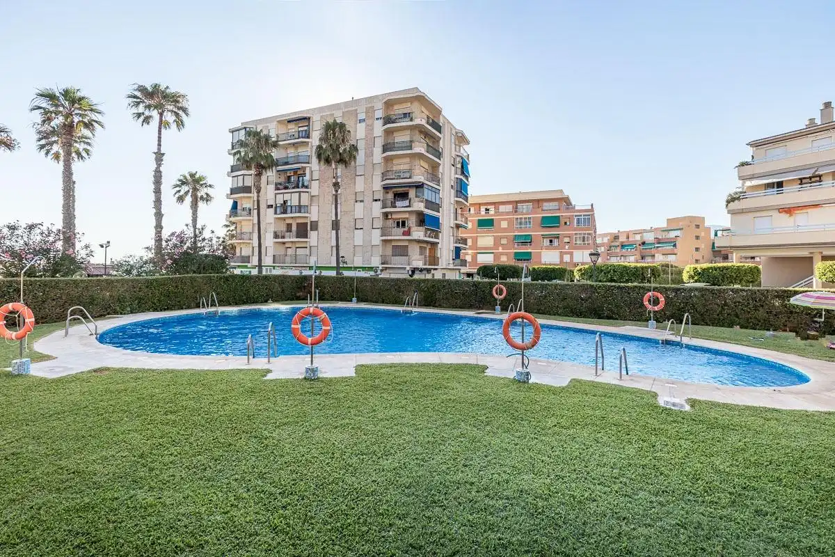 Adossat amb terrassa en venda a Paseo MARITIMO, imagen 4