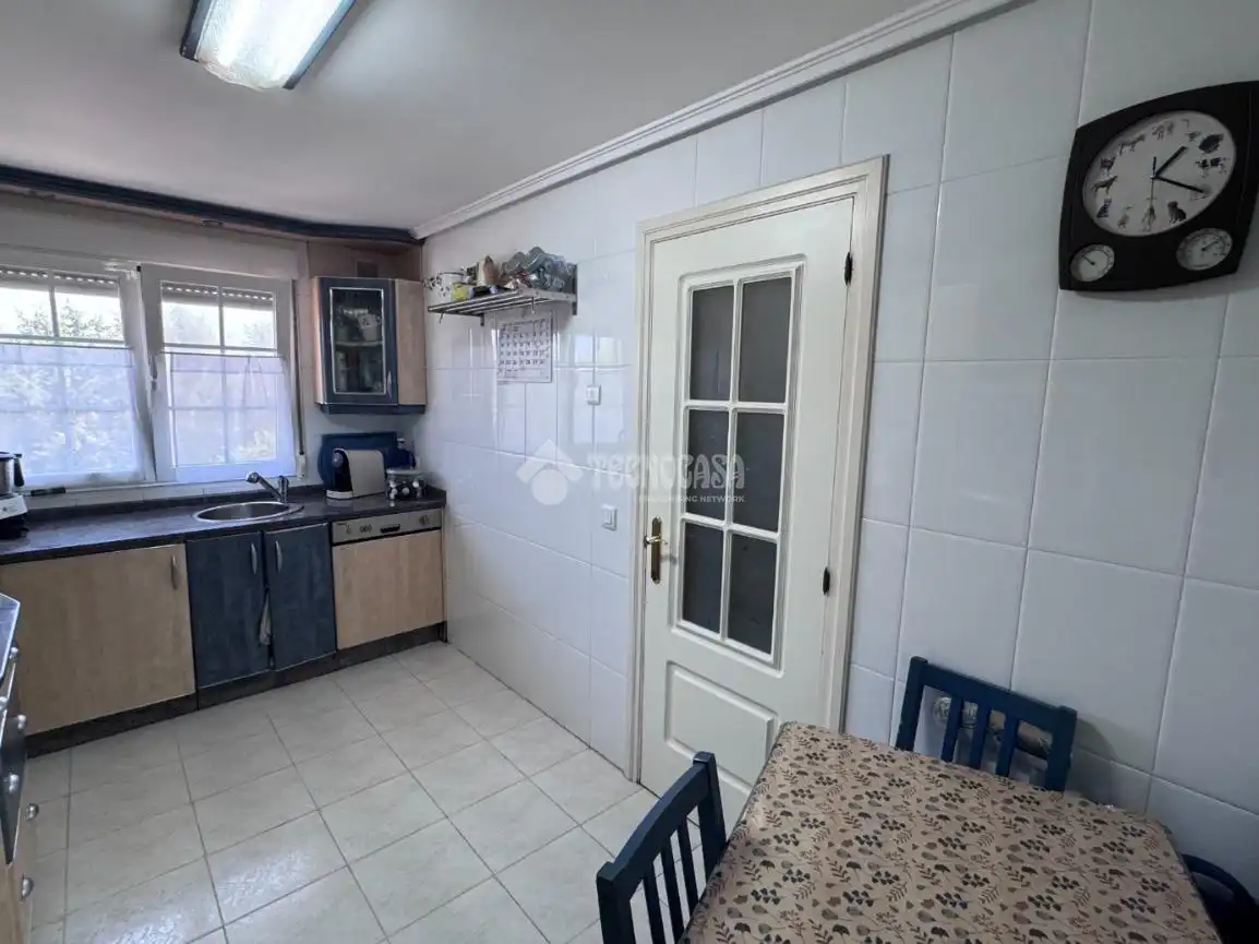 Cocina de Casa adosada en venta en Cuadros con Calefacción y Parquet