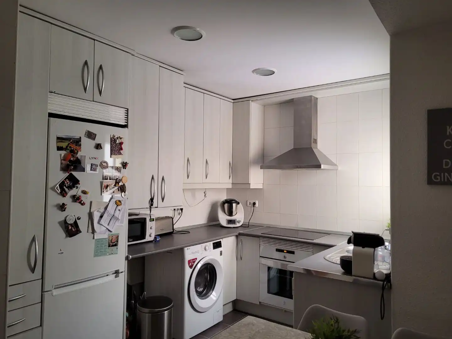 Kitchen of Flat for rent in  Madrid Capital  with Air Conditioner