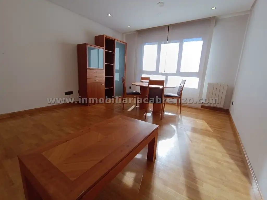 Flat for sale in Calle Rodrigo de Arriaga Mendo, Residencia