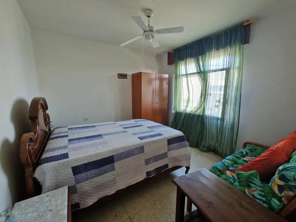 Dormitori de Casa o xalet en venda en Ribeira amb Jardí privat, Terrassa i Moblat
