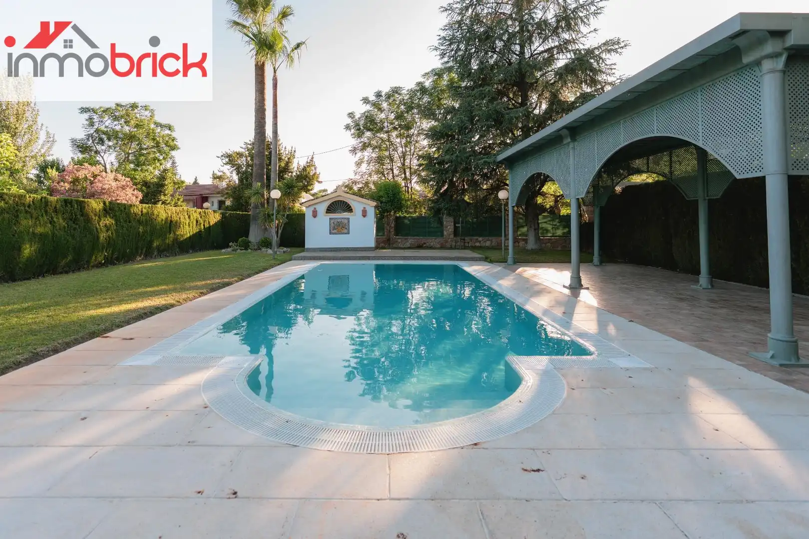 Detached house with pool for sale in Las Vegas - Campoaras