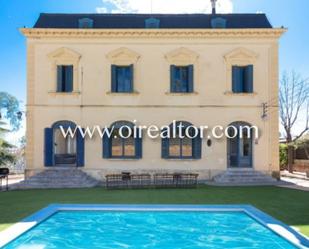 Exterior view of Building for sale in El Masnou  with Alarm and Community pool