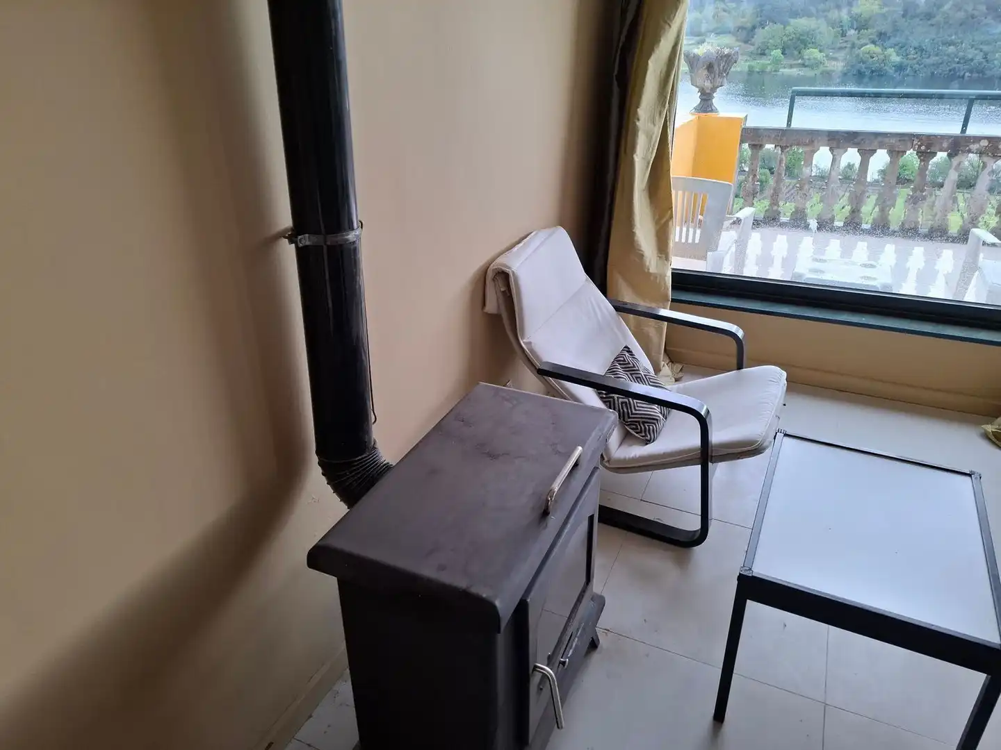 Flat for rent in Cenlle, Ourense