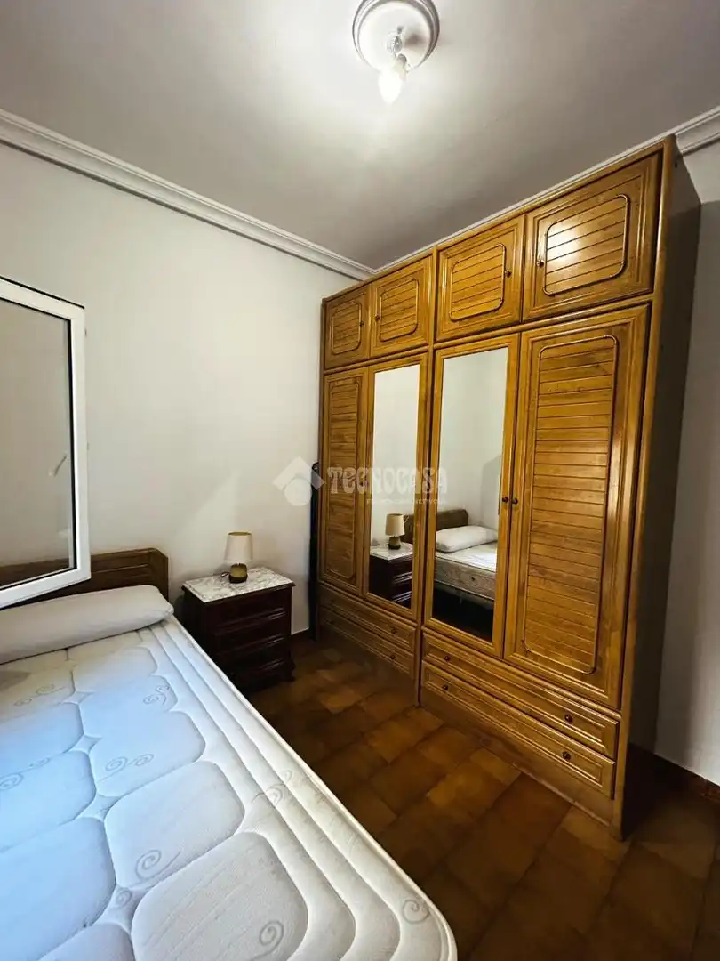 Dormitori de Pis en venda en Sur