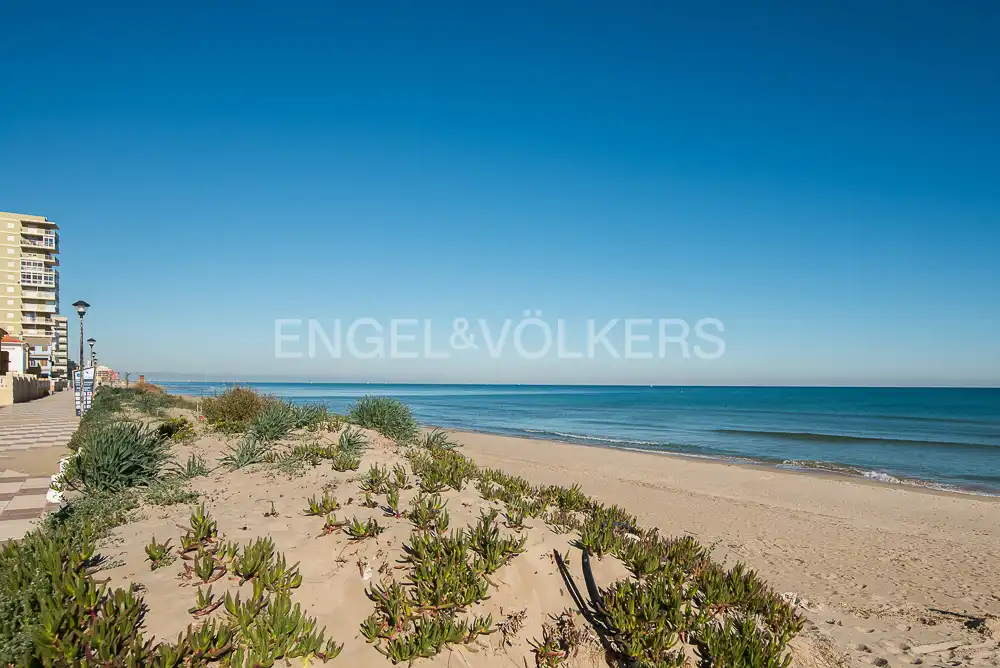 Houses for sale in Sueca  with Air Conditioner, Heating and Private garden