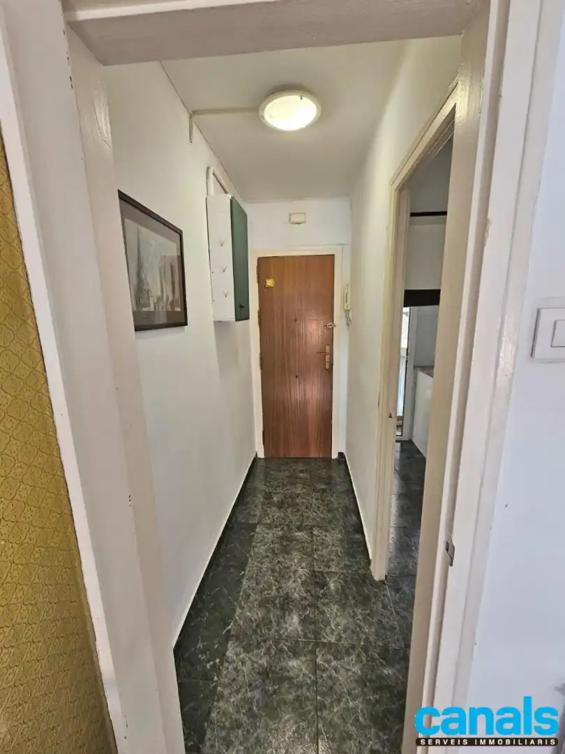 Piso en venta en Cerdanyola del Vallès con Calefacción, Horno y Balcón