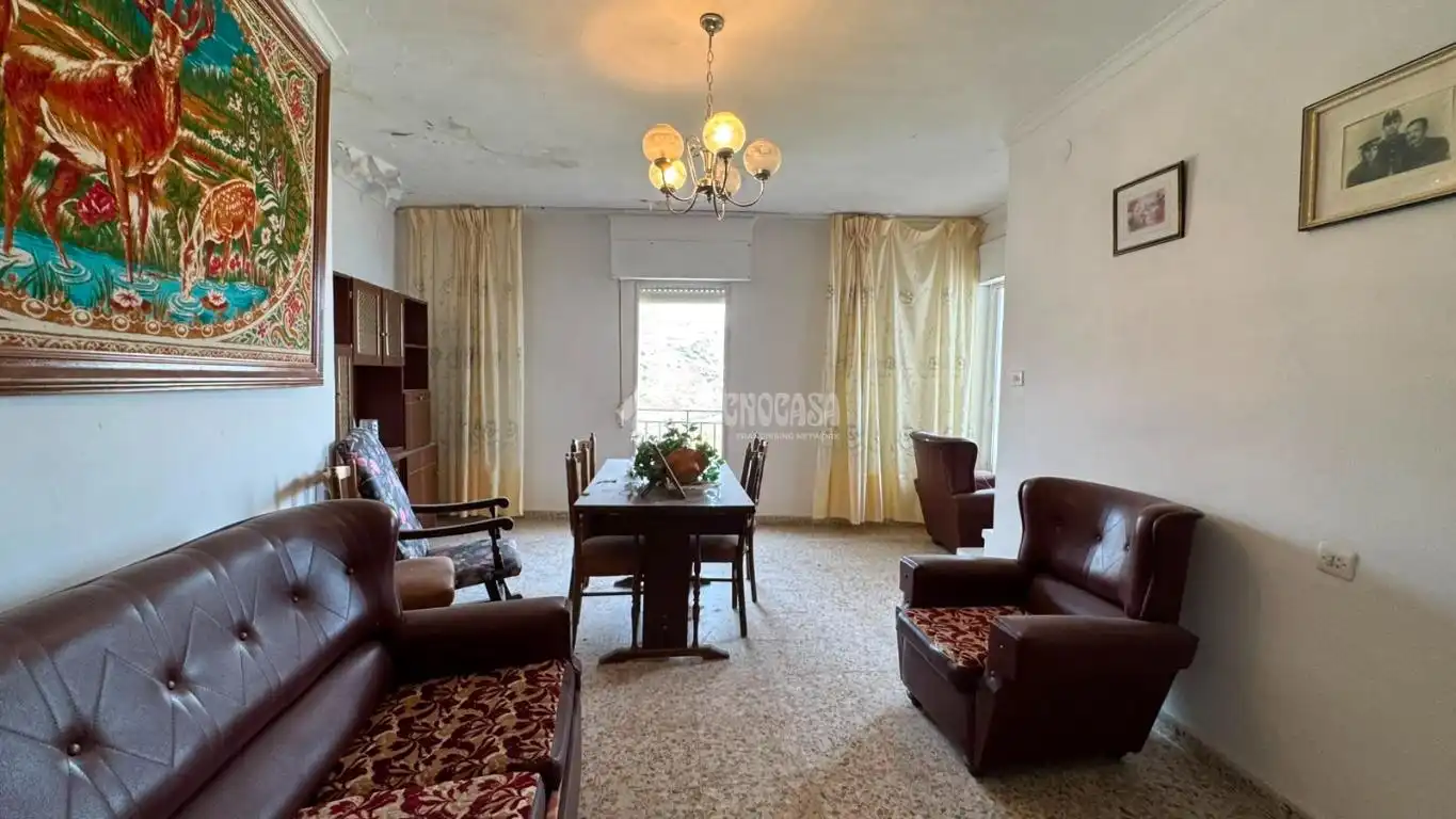 Sala de estar de Casa adosada en venta en Rubite con Calefacción y Balcón