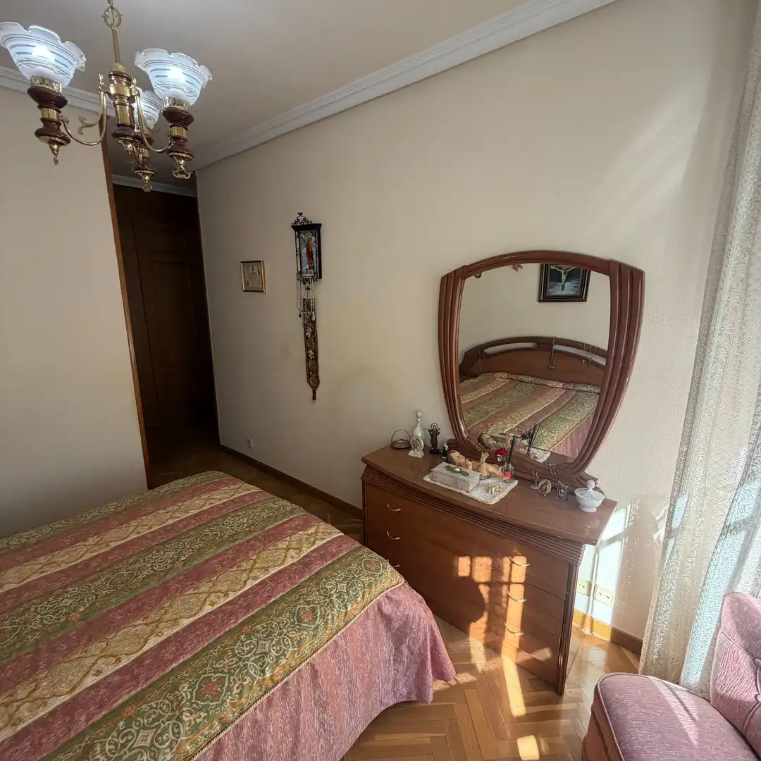 Habitación de Piso en venta en Madrid con Piscina comunitaria