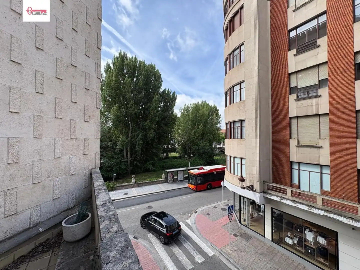 Vista exterior de Pis en venda en Burgos amb Calefacció i Terrassa