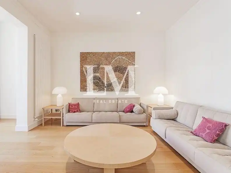 Apartament amb terrassa de lloguer a CORTS CATALANES, imagen 2