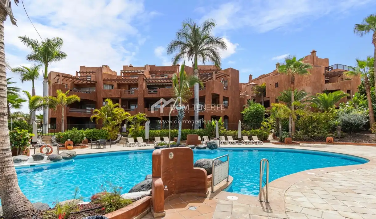Flat with pool for sale in Palm - Mar