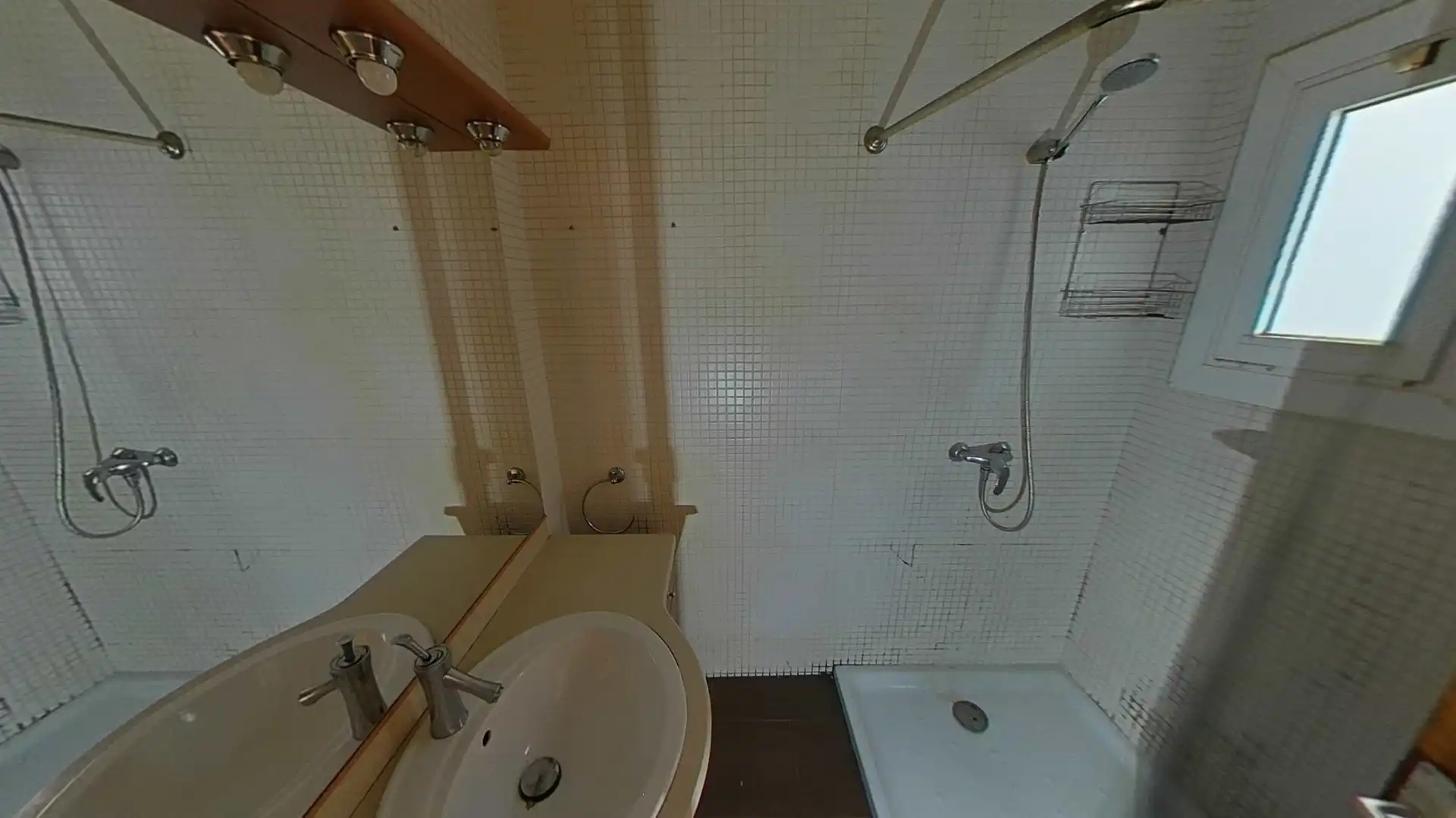 Baño de Piso en venta en Manlleu con Calefacción, Parquet y Terraza
